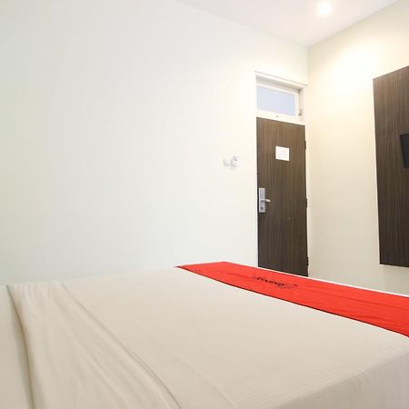 Hotel Reddoorz Plus Near Keraton Yogyakarta 2 Extérieur photo