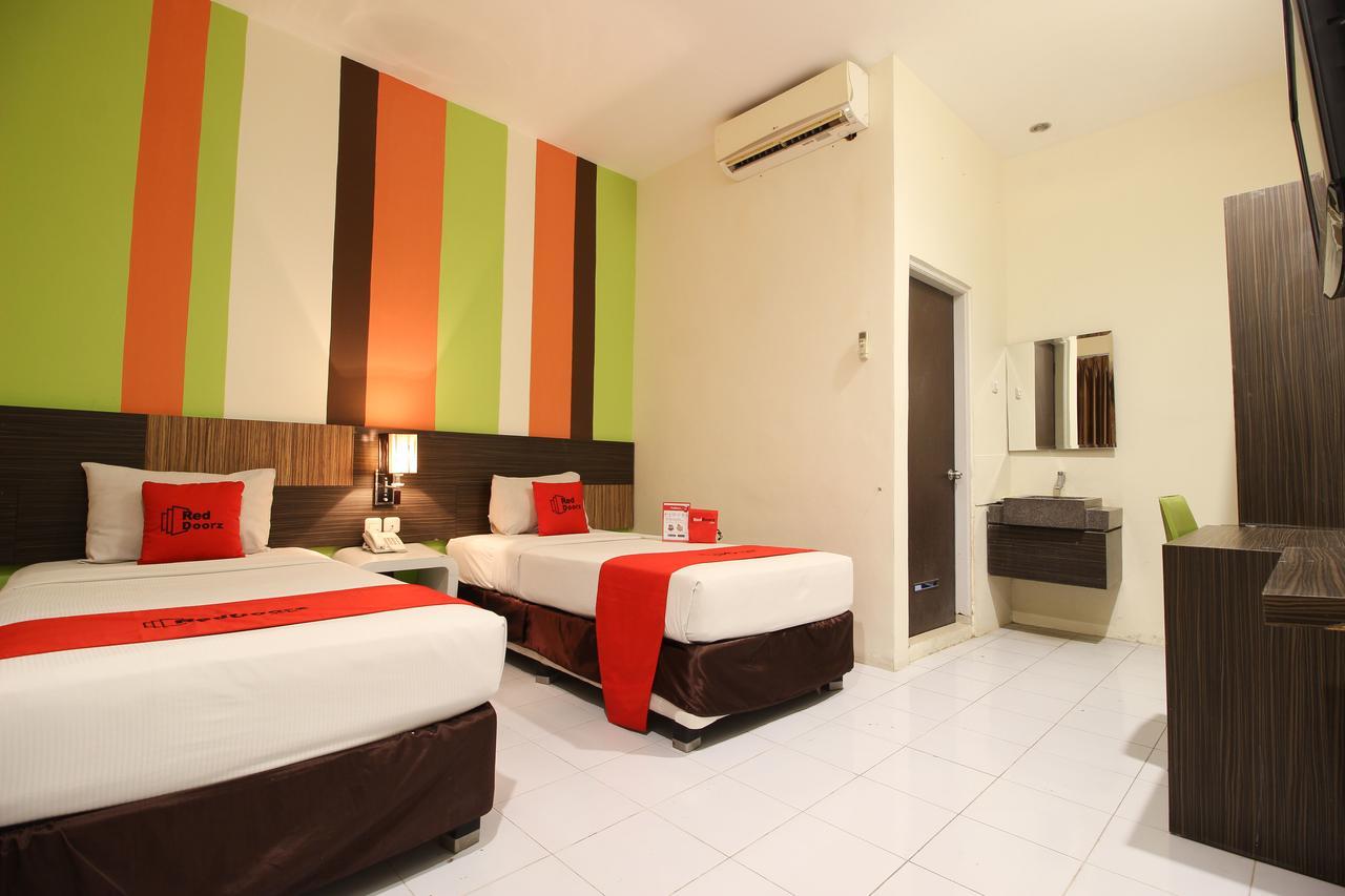 Hotel Reddoorz Plus Near Keraton Yogyakarta 2 Extérieur photo